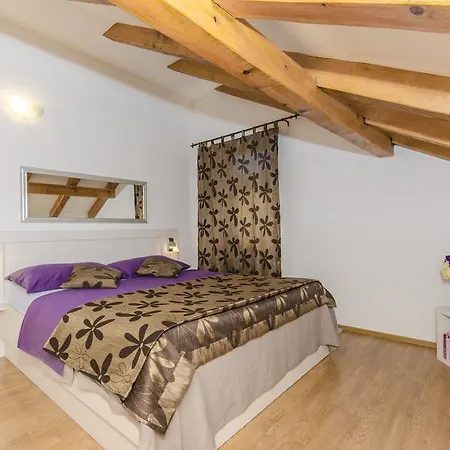 Diocletians Center Apartman *