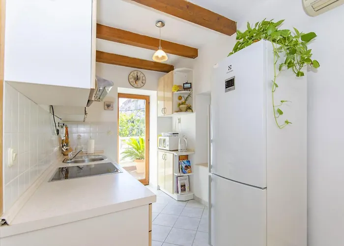 Daire Diocletians Center *