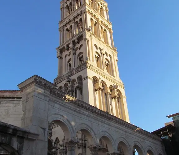 Daire Diocletians Center